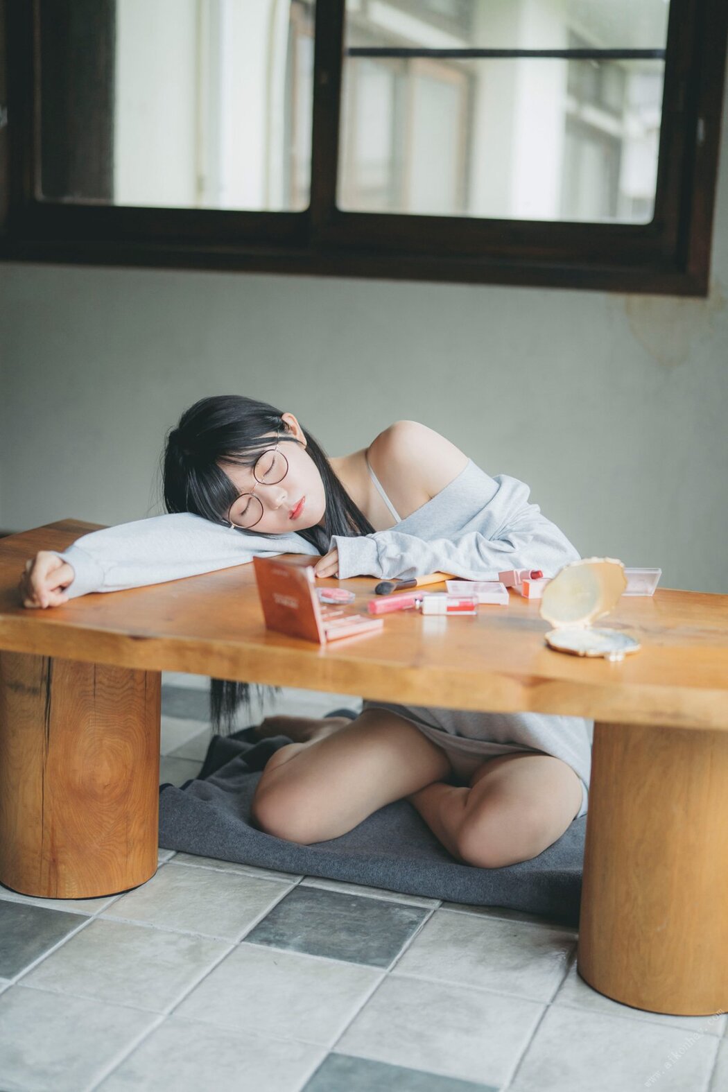 Photobook FLASHデジタル写真集 小野寺梓 夢の続きへ