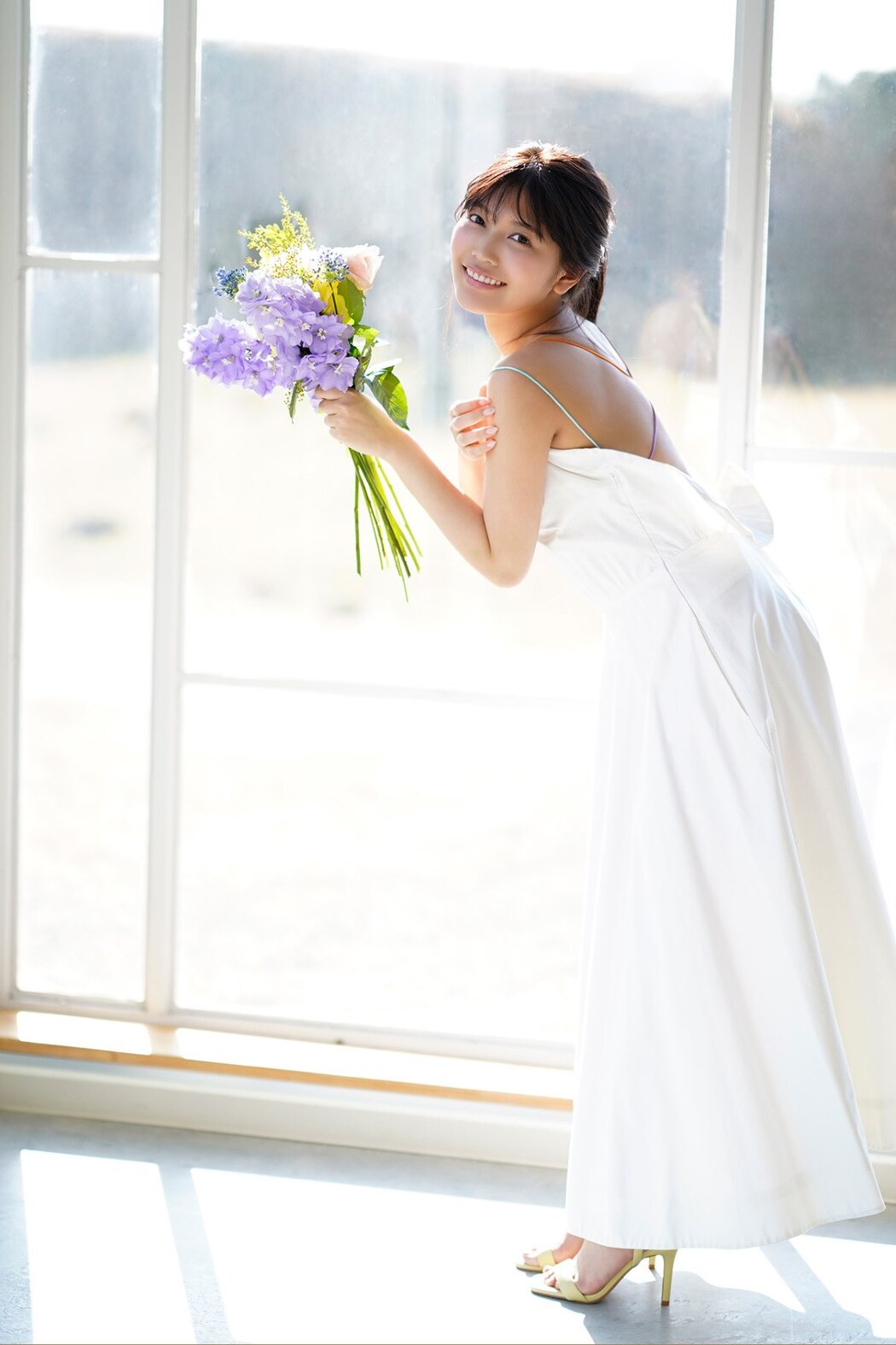 FLASH Photobook Reona Matsushita 松下玲緒菜 – Journey With Bare Skin