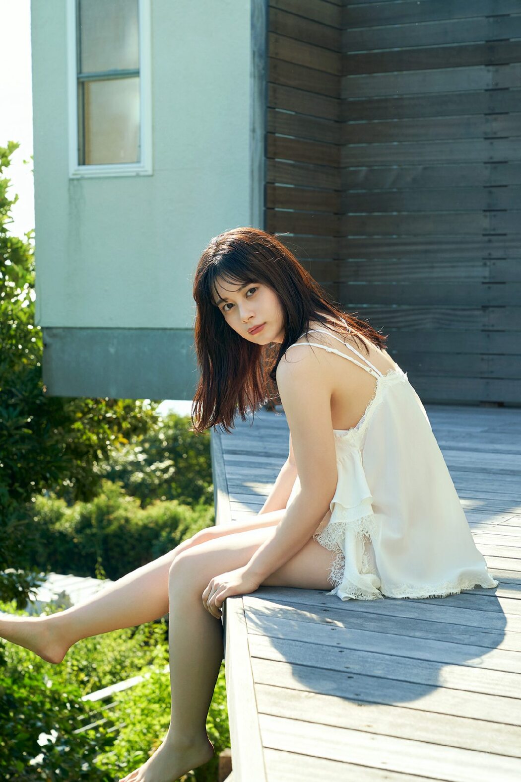 Platinum FLASH Photobook 2021-09-10 Sakurako Okubo 大久保桜子 – Glitter, shimmer きらめき、ゆらめく