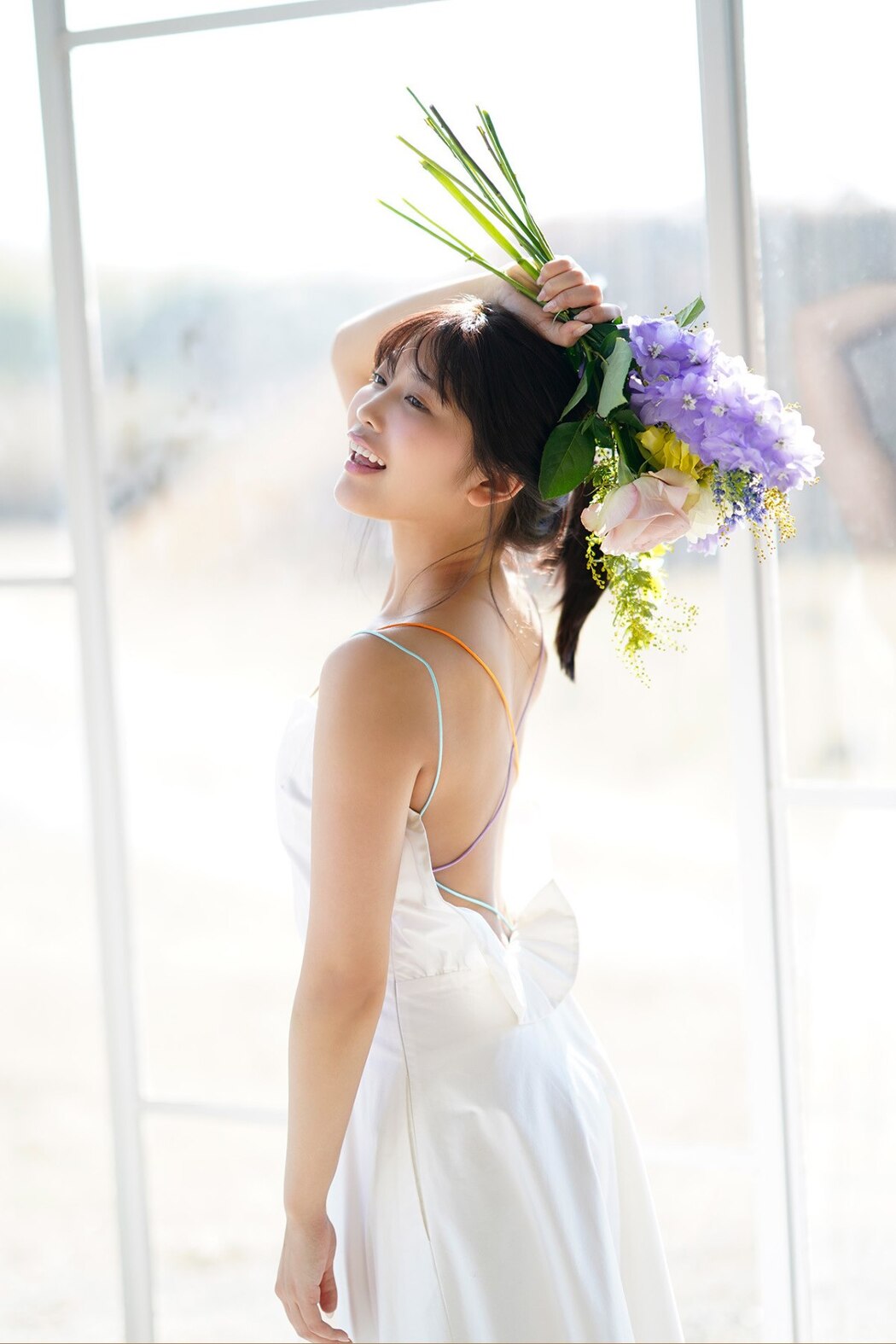 FLASH Photobook Reona Matsushita 松下玲緒菜 – Journey With Bare Skin