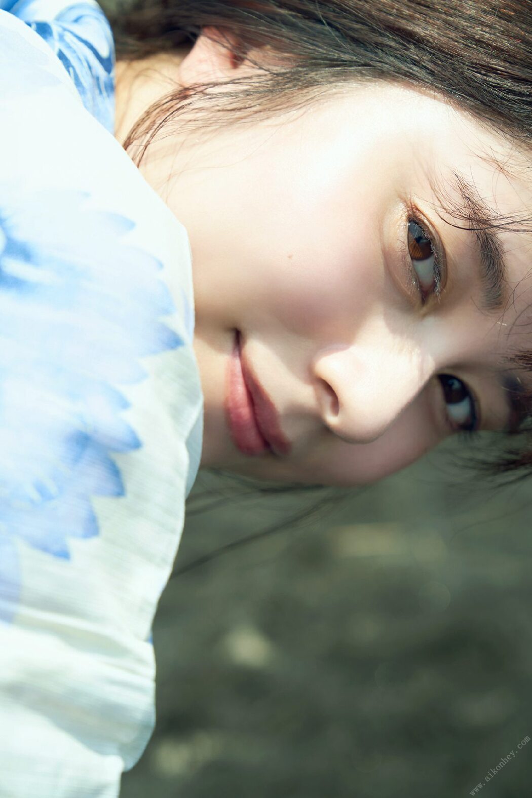 Platinum FLASH Photobook 2021-09-10 Sakurako Okubo 大久保桜子 – Glitter, shimmer きらめき、ゆらめく