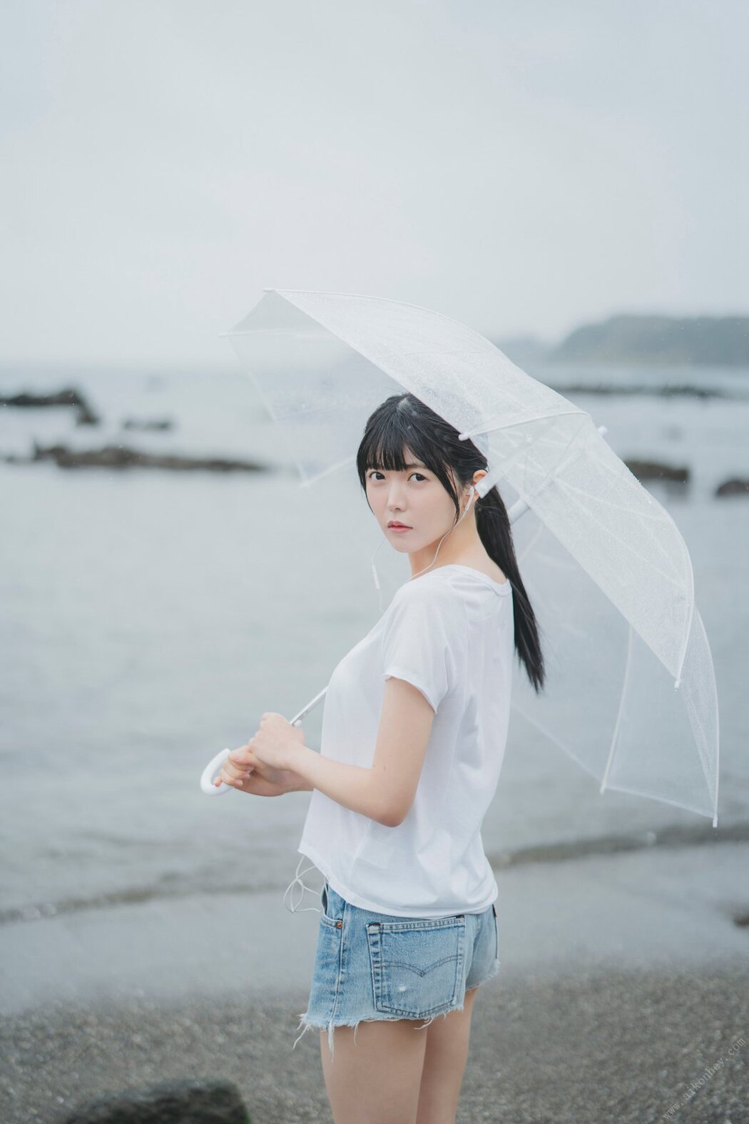 Photobook FLASHデジタル写真集 小野寺梓 夢の続きへ