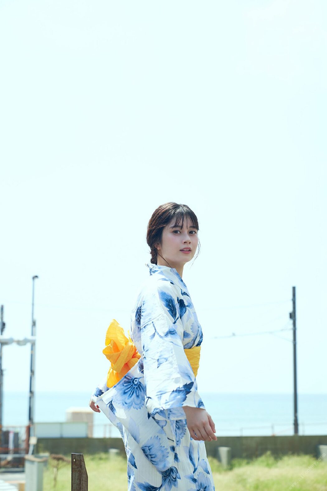 Platinum FLASH Photobook 2021-09-10 Sakurako Okubo 大久保桜子 – Glitter, shimmer きらめき、ゆらめく