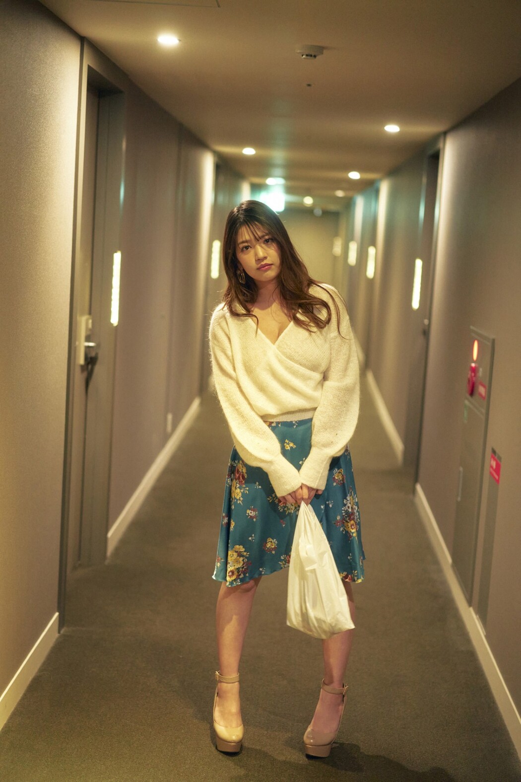 FLASH Photobook Aoi Fujino 藤乃あおい – Take Home An I Cup 100cm No Watermark