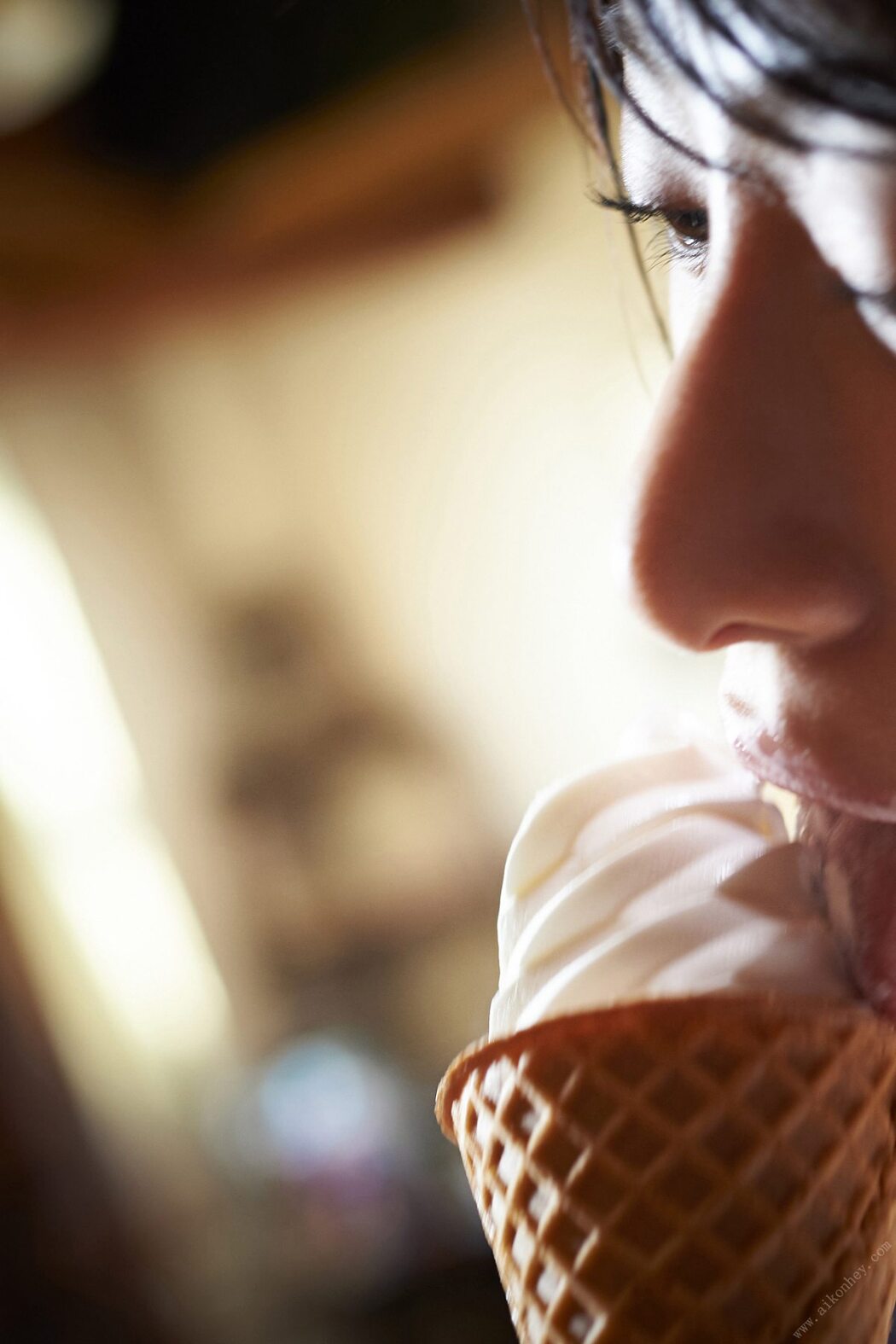 FLASH Photobook Yuka Someya 染谷有香 – 01 Dyed in sweat 02 Dyed in soft serve ice cream 2020-10-27