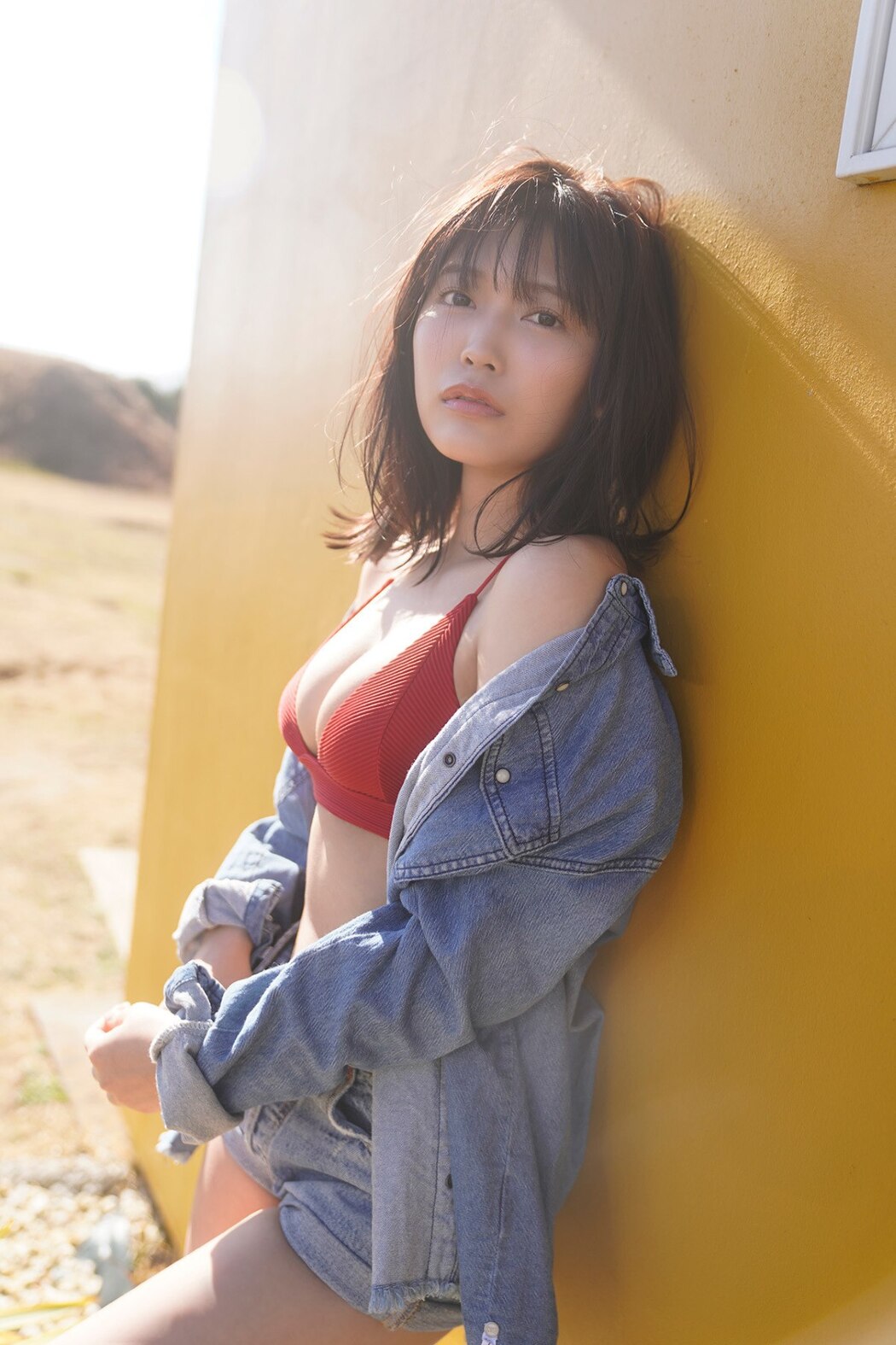 FLASH Photobook Reona Matsushita 松下玲緒菜 – Journey With Bare Skin