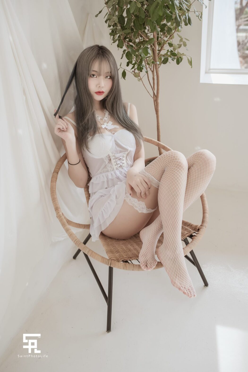 SaintPhotoLife Growing up Yuna Vol.1
