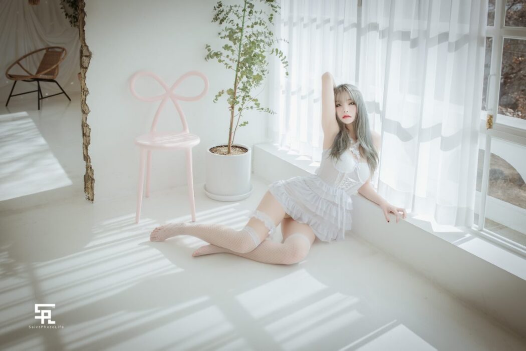 SaintPhotoLife Growing up Yuna Vol.1