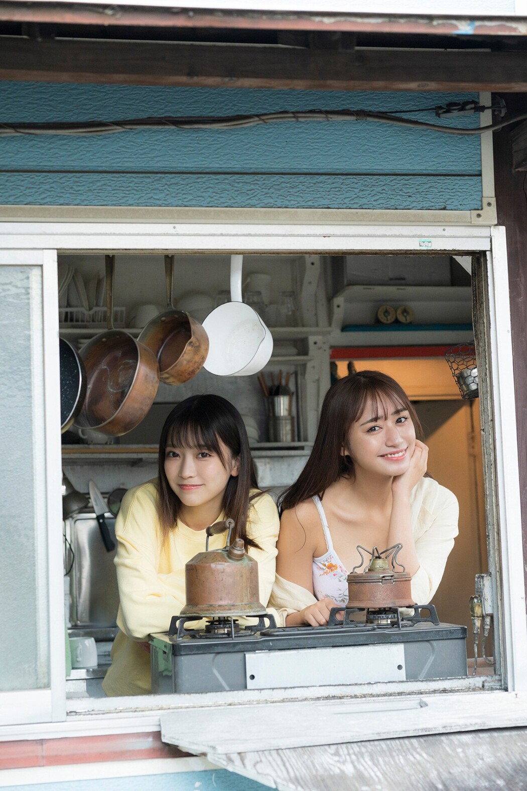 Platinum FLASH Photobook 2023-02-17 Akane Yoshizawa 吉沢朱音 – Triangle Love In The Case Of Akane