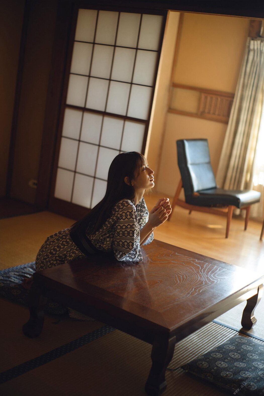 Platinum FLASH Photobook Risa Yukihira 雪平莉左 – Ripples can be heard さざ波が聞こえる 2022-02-11