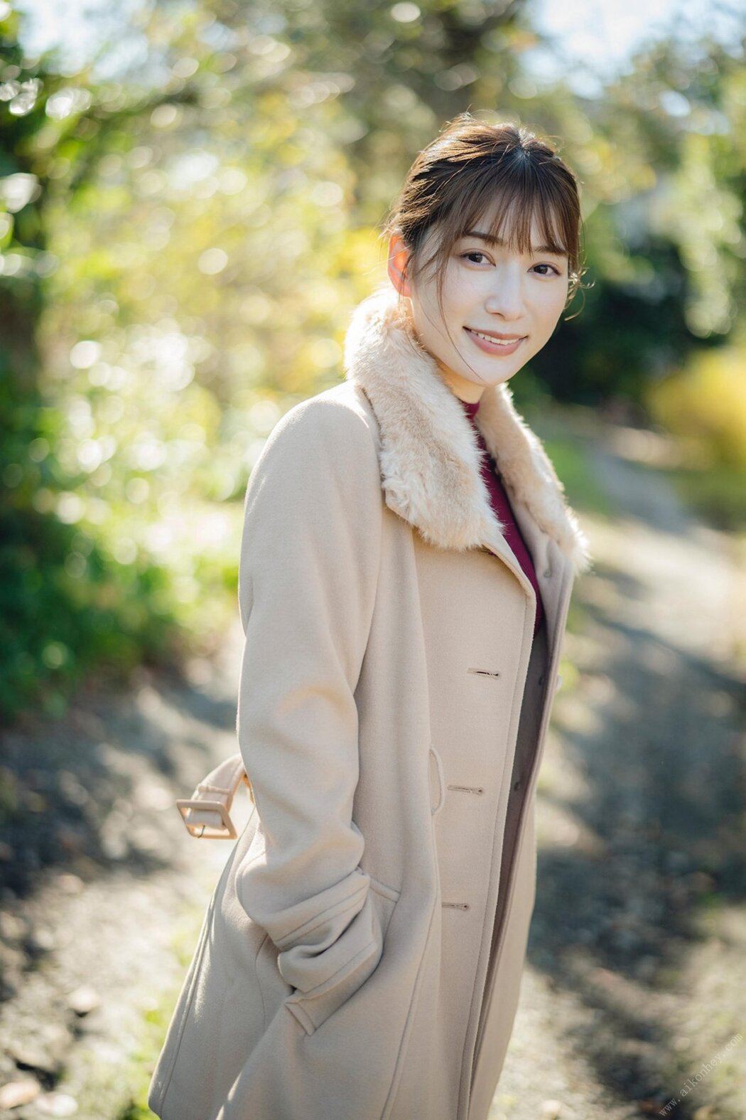 Platinum FLASH Photobook Risa Yukihira 雪平莉左 – Ripples can be heard さざ波が聞こえる 2022-02-11
