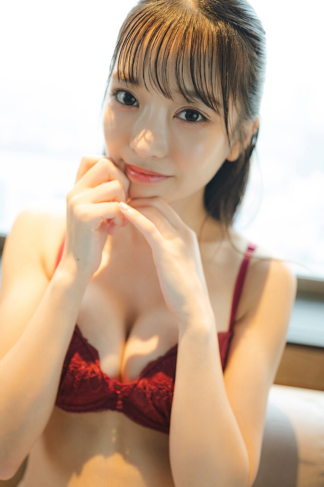 Platinum FLASH Photobook 2023-02-17 Akane Yoshizawa 吉沢朱音 – Triangle Love In The Case Of Akane