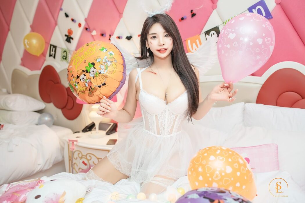 SaintPhotoLife – Zzyuri 쮸리 – Vol.16 Pink Halloween