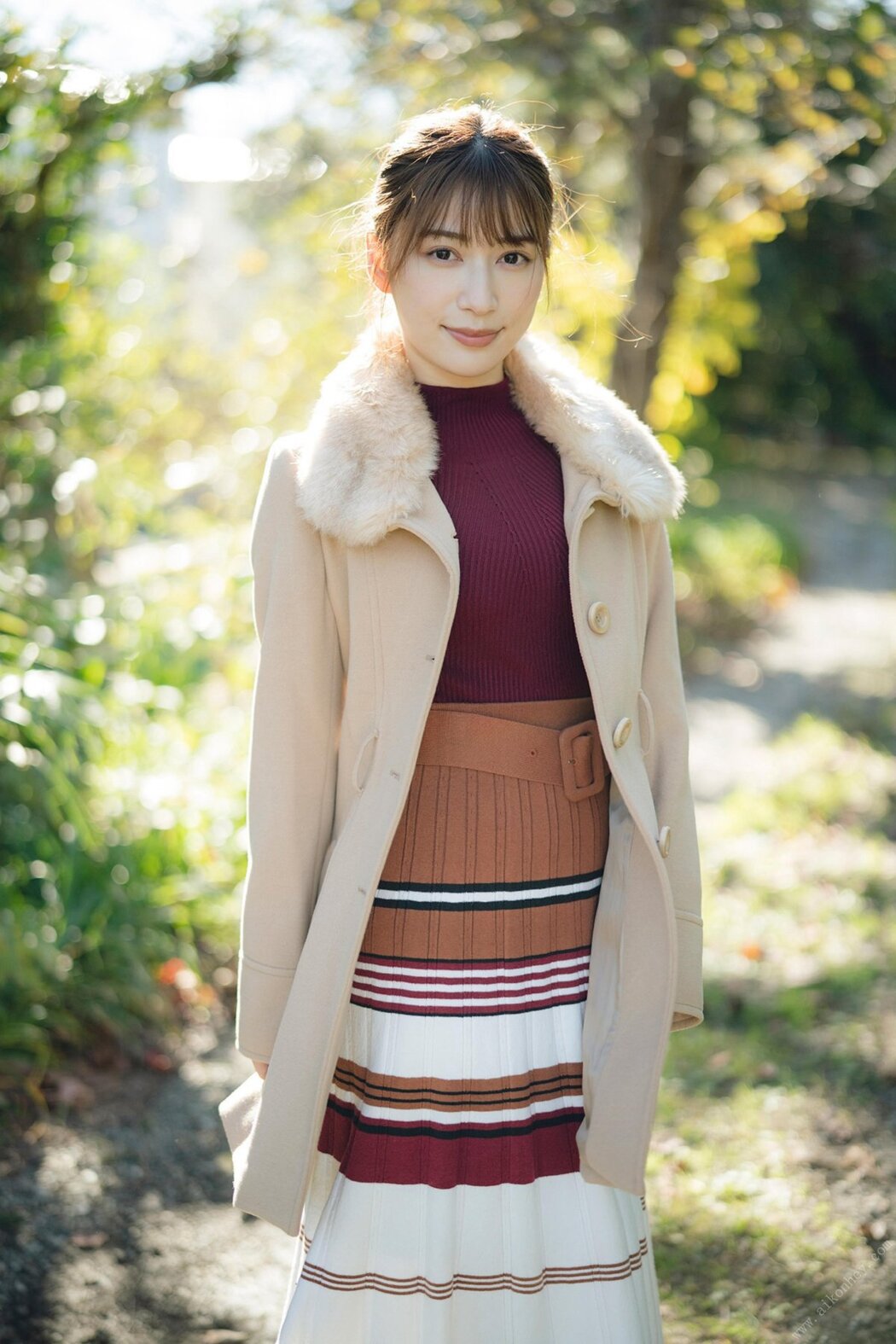 Platinum FLASH Photobook Risa Yukihira 雪平莉左 – Ripples can be heard さざ波が聞こえる 2022-02-11