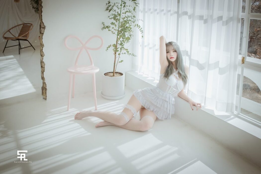 SaintPhotoLife Growing up Yuna Vol.1