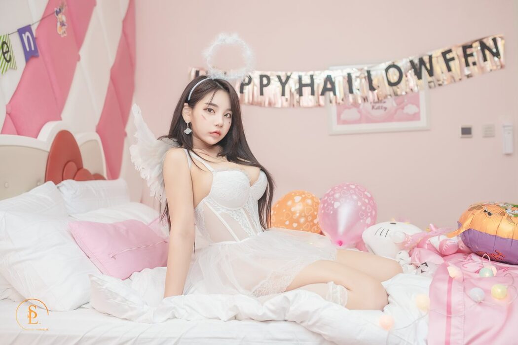 SaintPhotoLife – Zzyuri 쮸리 – Vol.16 Pink Halloween
