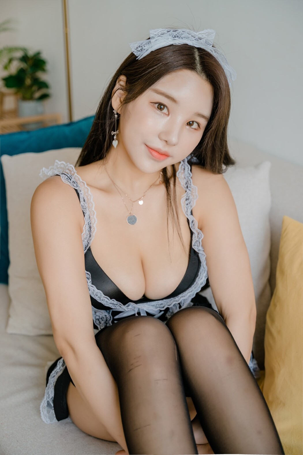SaintPhotoLife Vol.001 Zzyuri 쮸리 – Maid