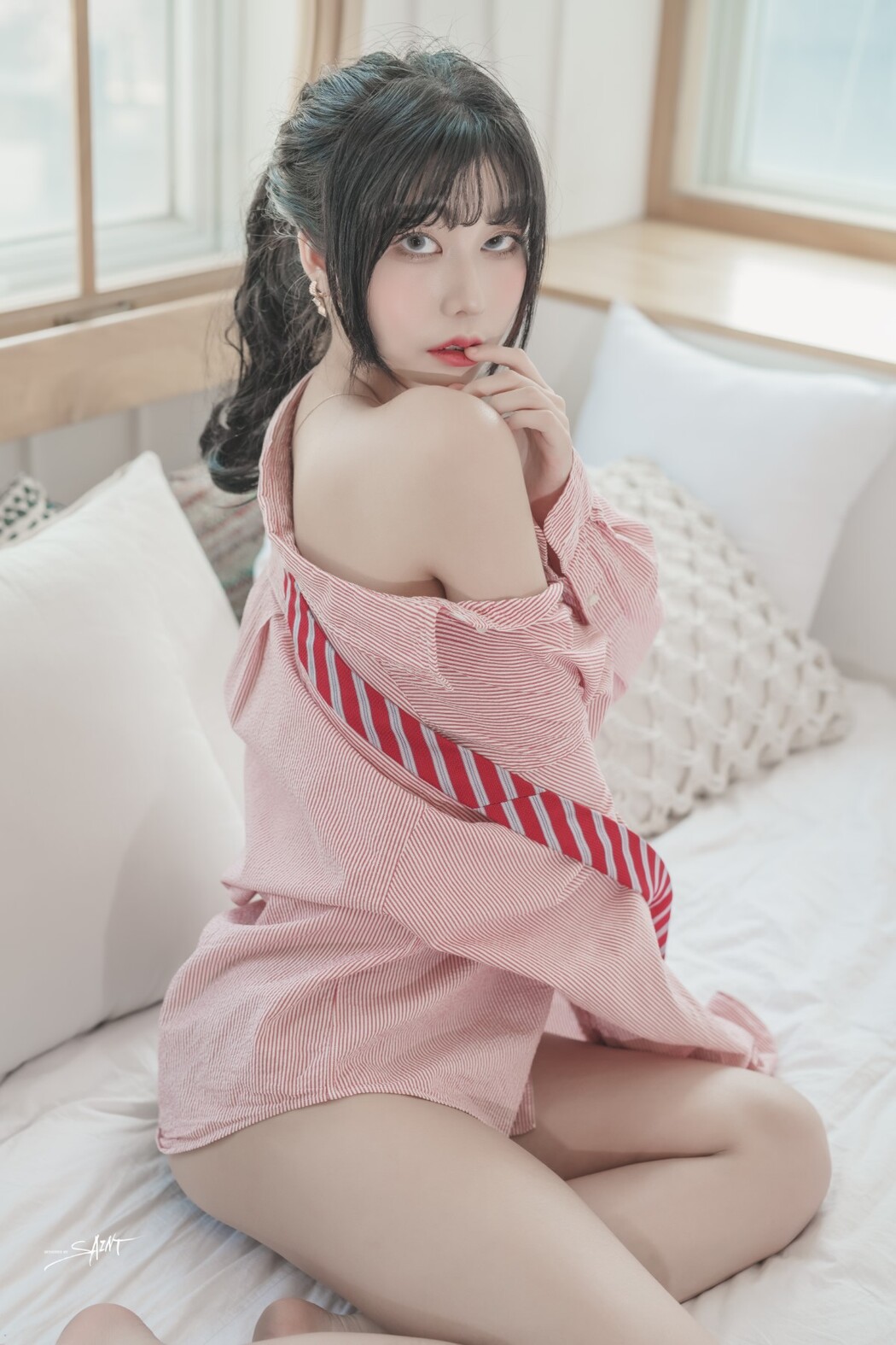 SaintPhotolife Vol.011 Yuna 유나 – Love On Top