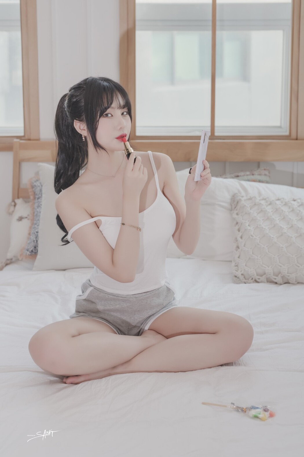 SaintPhotolife Vol.011 Yuna 유나 – Love On Top