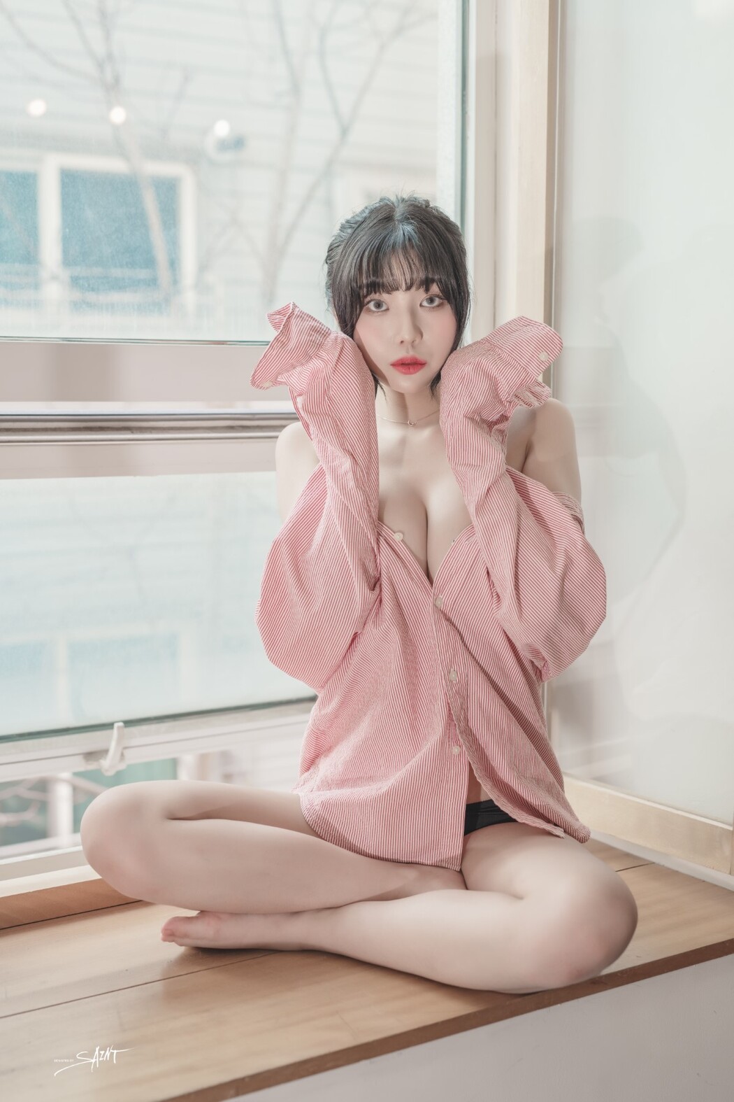 SaintPhotolife Vol.011 Yuna 유나 – Love On Top