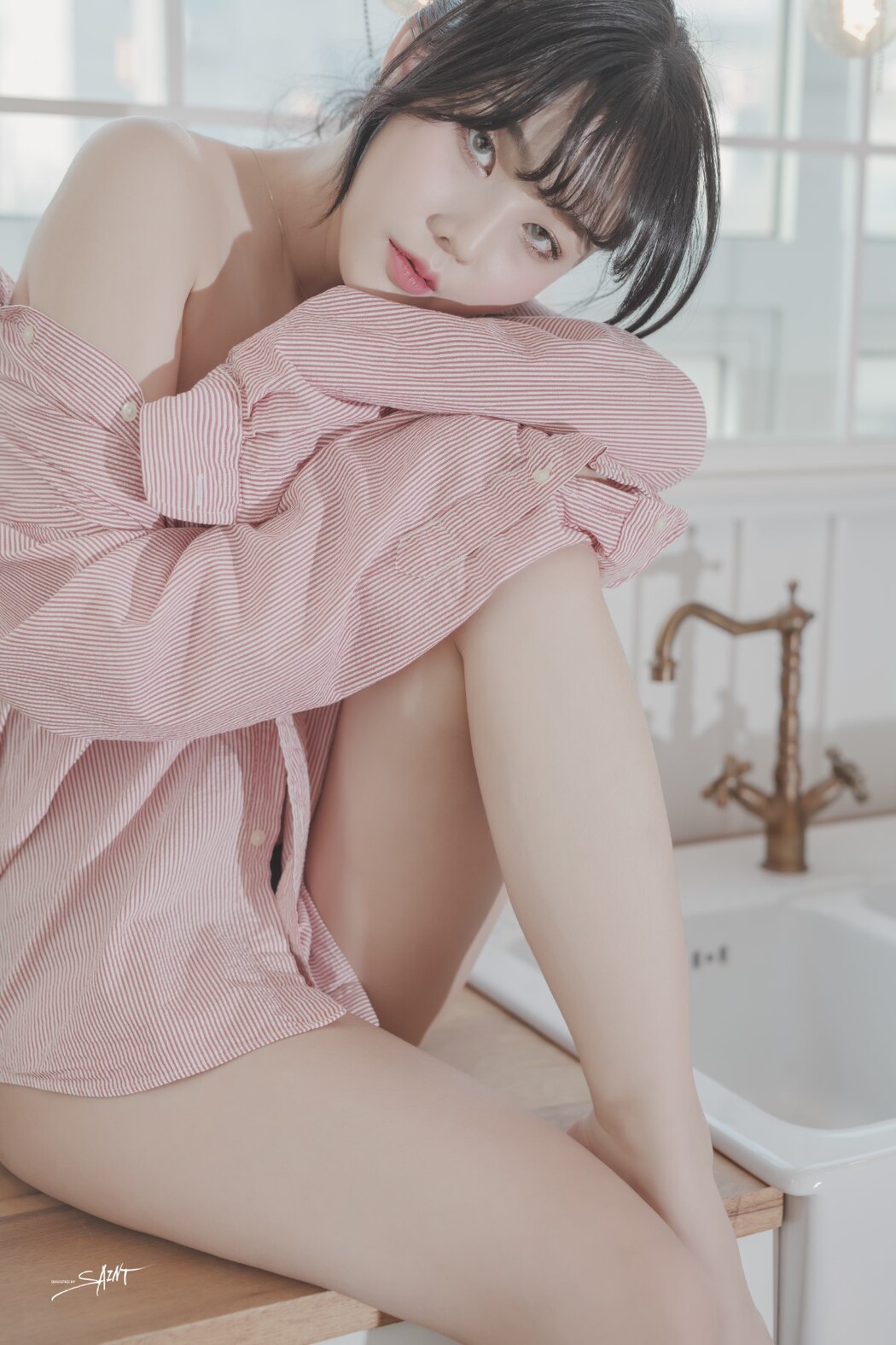 SaintPhotolife Vol.011 Yuna 유나 – Love On Top