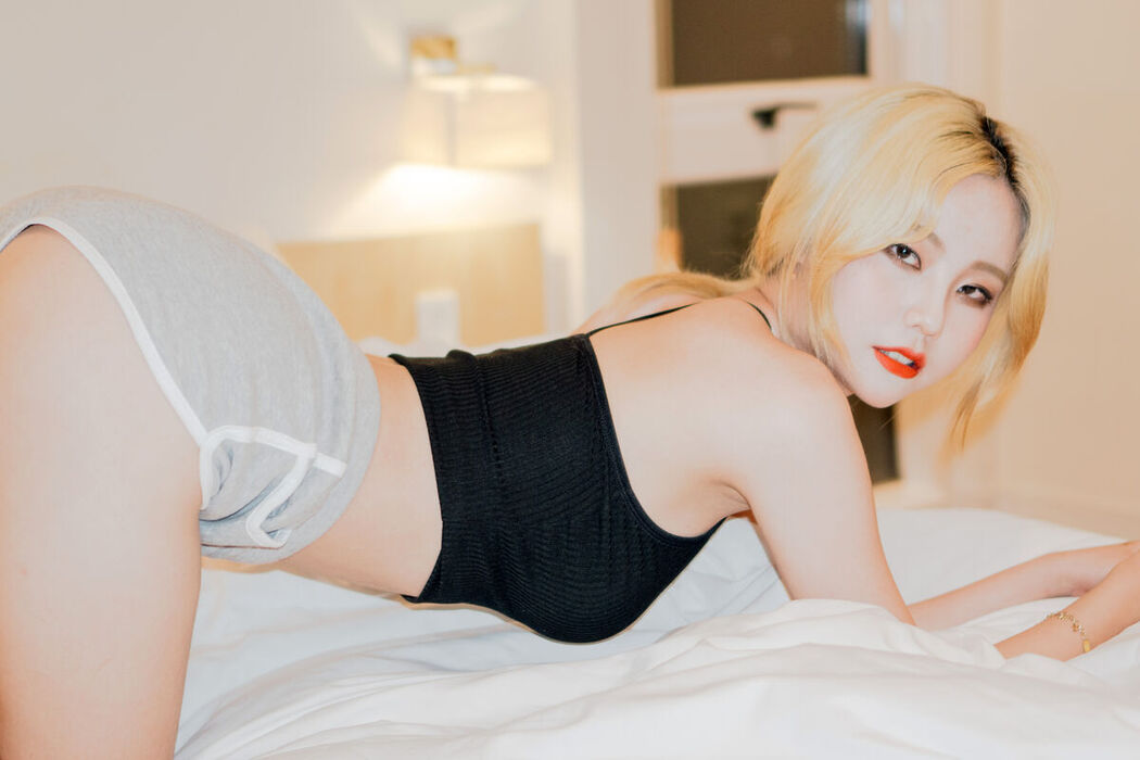 SaintPhotoLife Yuna 유나 Vol.14 Jeju Story Part 1 Part1