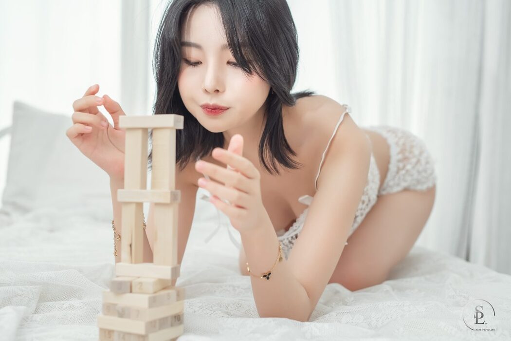 SaintPhotoLife Yuna – Jenga