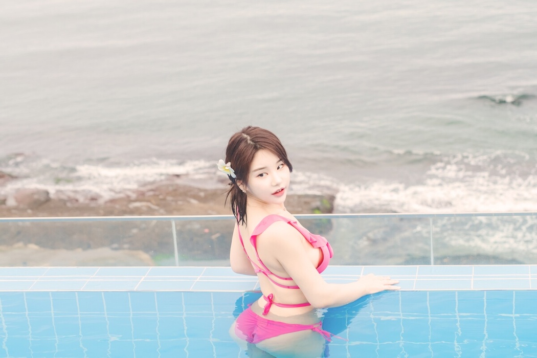 SaintPhotoLife Zzyuri 쮸리 – Blue Marine