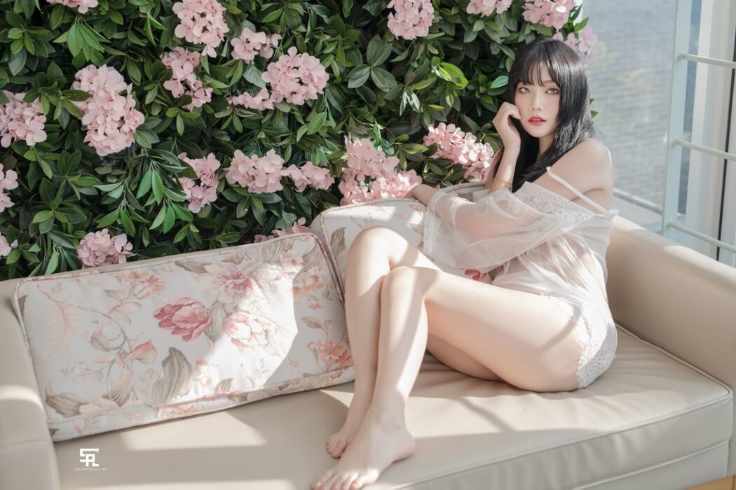 SaintPhotoLife Yuna Bloom Vol.01