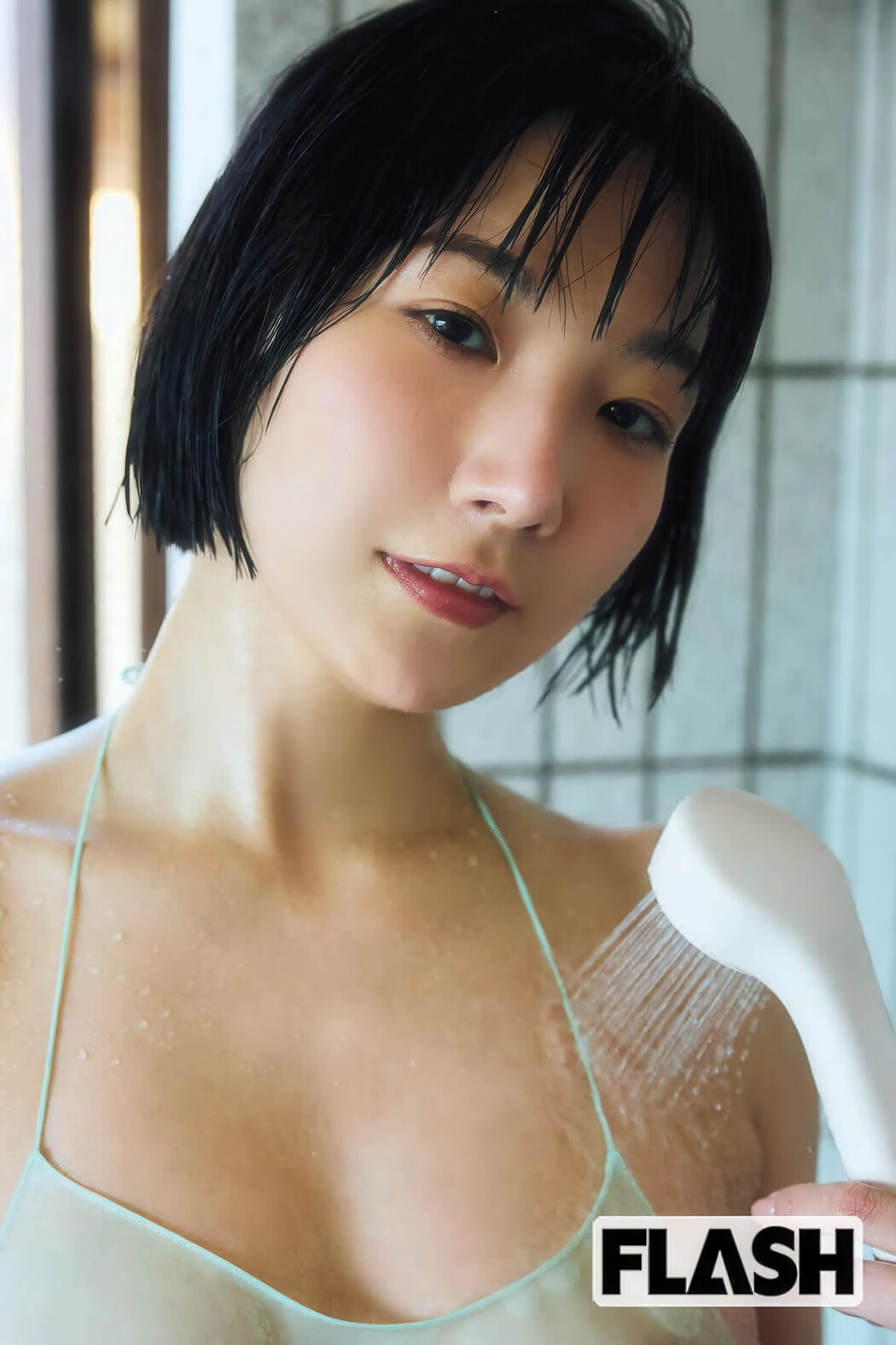Biru Otsuka 大塚びる, FLASH 2025.07.15 (フラッシュ 2025年7月15日号)
