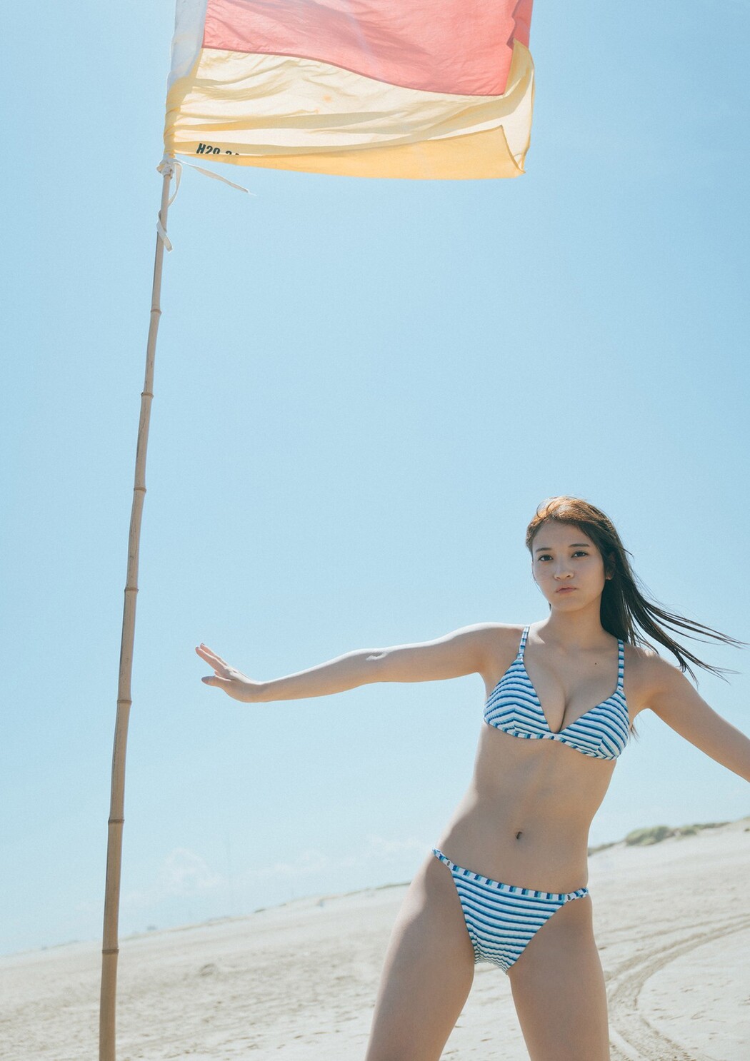 STRiKE DIGITAL PHOTOBOOK 2023-09-15 Vol.037 Nanako Kurosaki 黒嵜菜々子 – Flashback