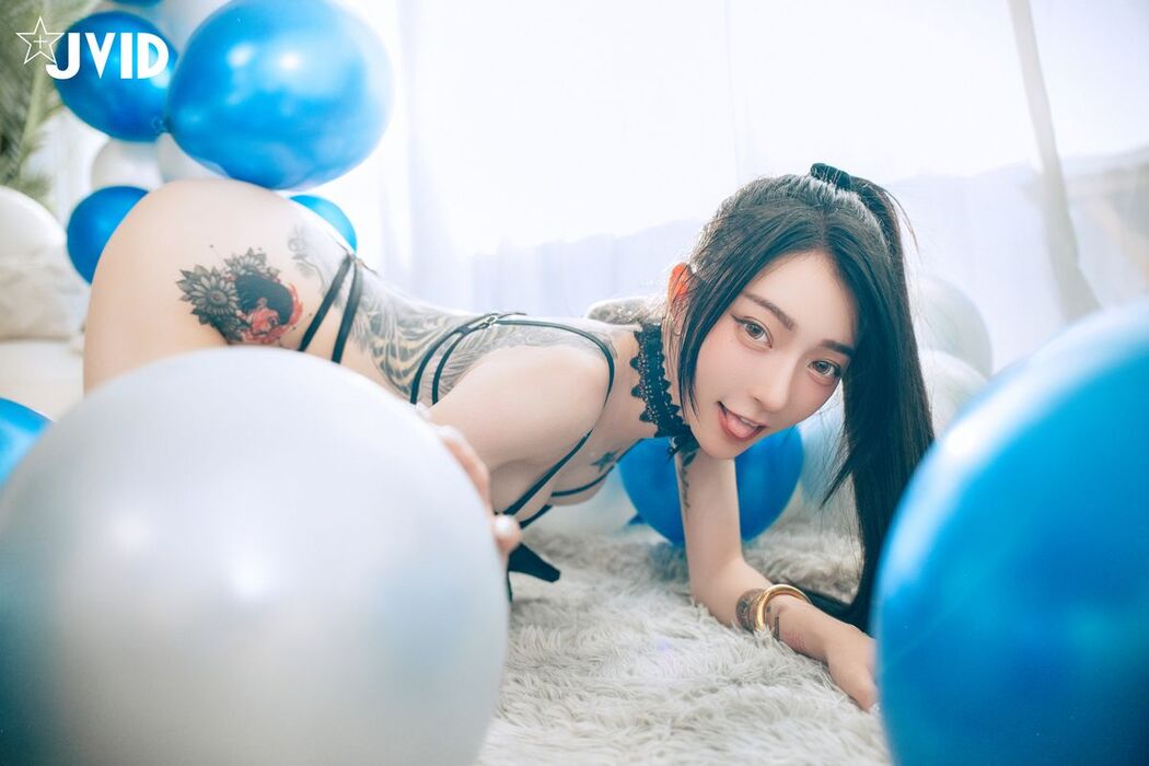 JVID Piao Piao Ge 飄飄哥 &#8211; 最狂尺度生日特輯 極細丁無膚膠 色色の裸體生日趴－飄飄 慶生被脫光光塗抹奶油 超細線丁無膚膠擠出誘人駱駝蹄 屁股翹高背後位視角超色慾 超誘人裸體奶油慶生影片熱映中 Part03 (63P)