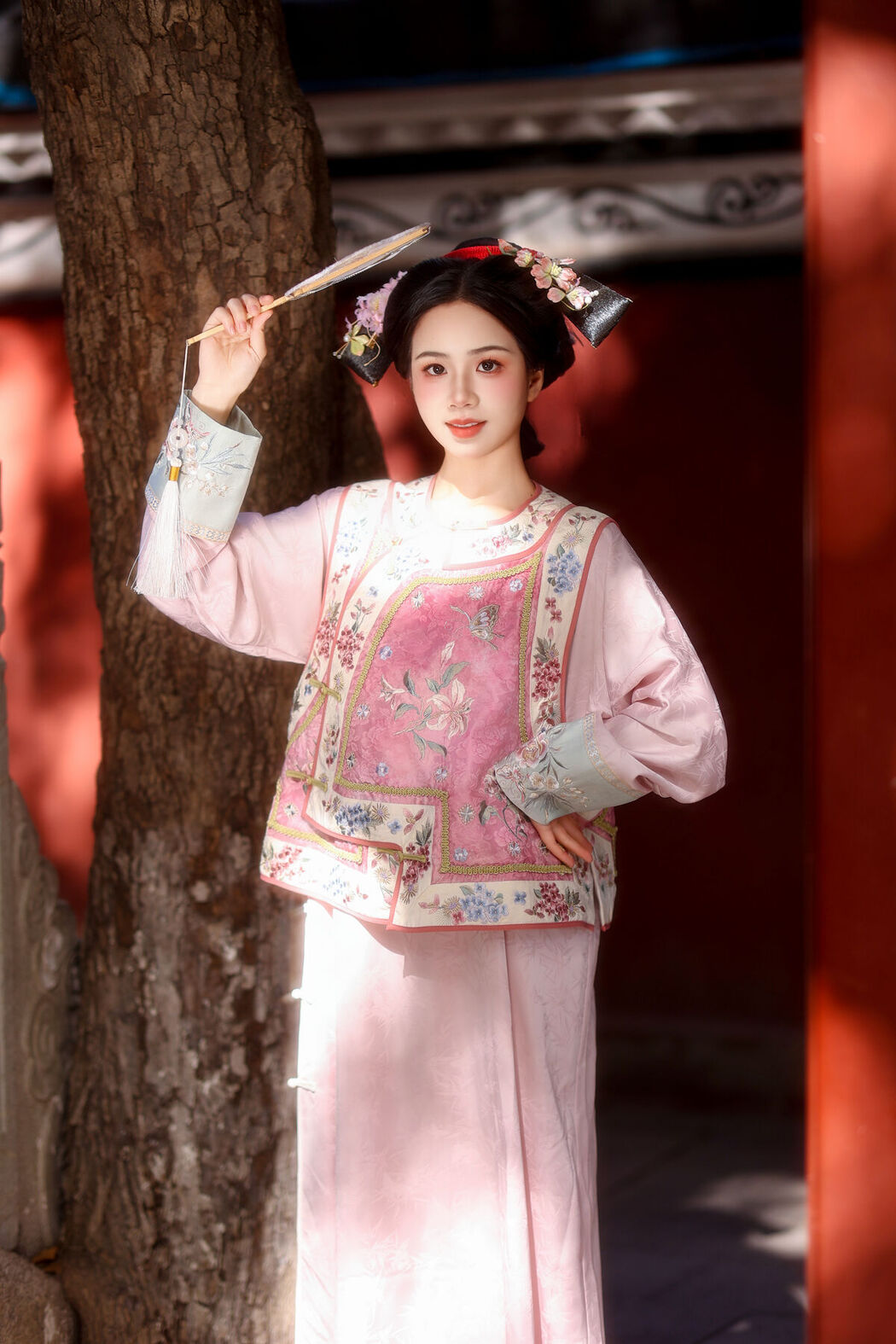 YiTuYu艺图语 Vol.8171 小杜同学 (26P)