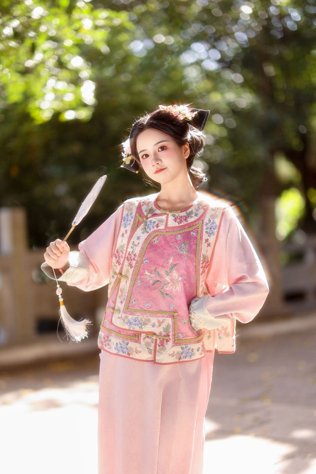 YiTuYu艺图语 Vol.8171 小杜同学 (26P)