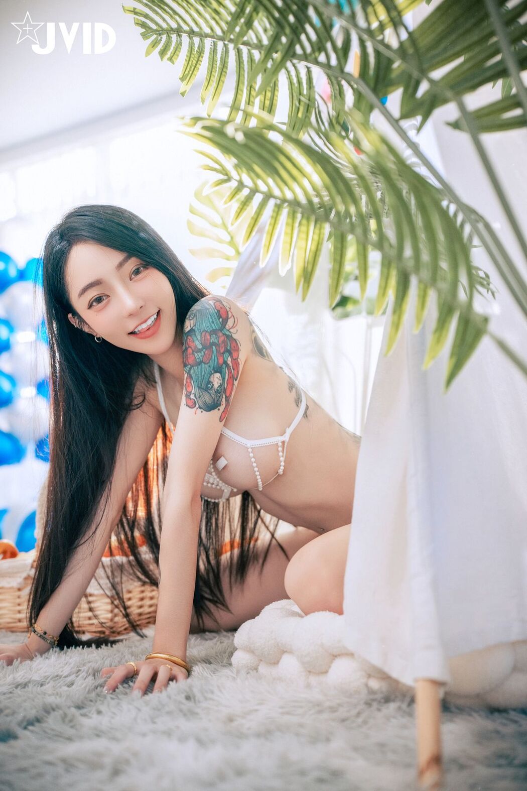 JVID Piao Piao Ge 飄飄哥 &#8211; 最狂尺度生日特輯 極細丁無膚膠 色色の裸體生日趴－飄飄 慶生被脫光光塗抹奶油 超細線丁無膚膠擠出誘人駱駝蹄 屁股翹高背後位視角超色慾 超誘人裸體奶油慶生影片熱映中 Part03 (63P)