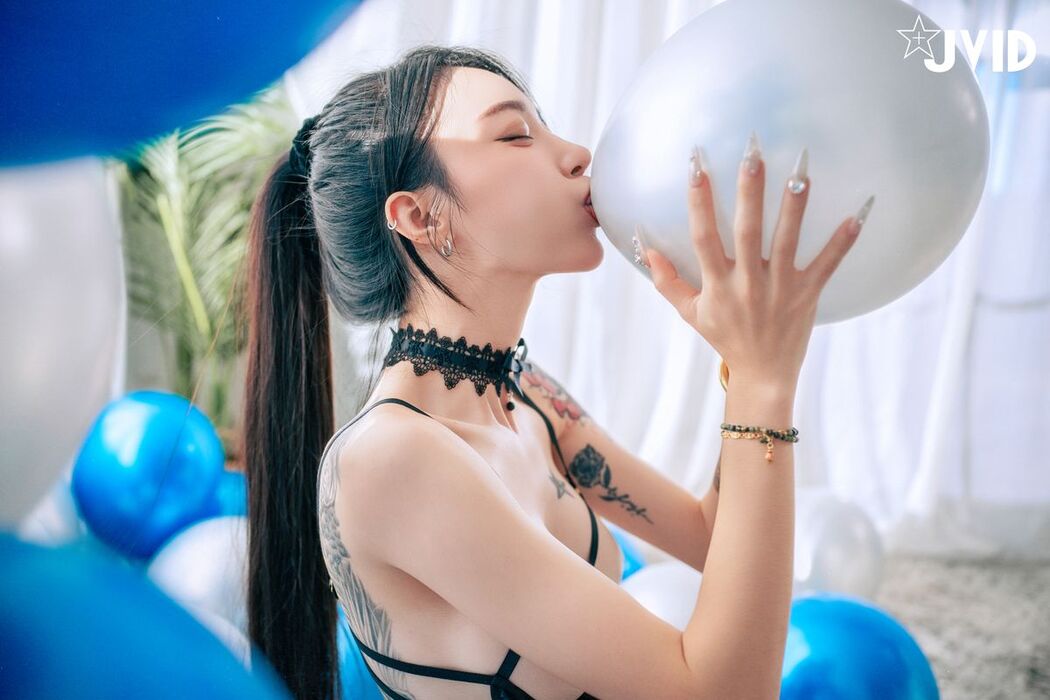 JVID Piao Piao Ge 飄飄哥 &#8211; 最狂尺度生日特輯 極細丁無膚膠 色色の裸體生日趴－飄飄 慶生被脫光光塗抹奶油 超細線丁無膚膠擠出誘人駱駝蹄 屁股翹高背後位視角超色慾 超誘人裸體奶油慶生影片熱映中 Part03 (63P)