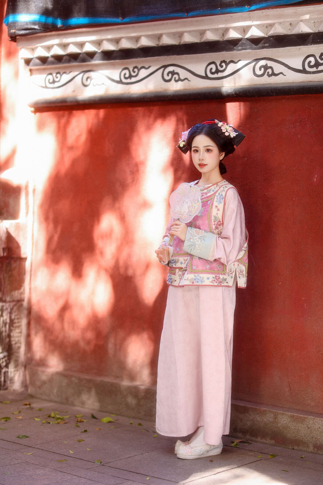 YiTuYu艺图语 Vol.8171 小杜同学 (26P)