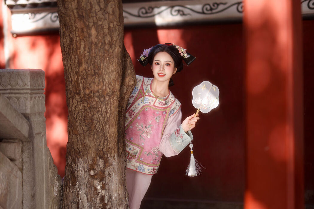 YiTuYu艺图语 Vol.8171 小杜同学 (26P)