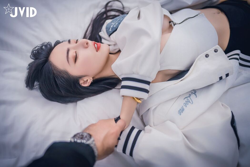 JVID Piao Piao Ge 飄飄哥 – 飄飄跟蹤綁架迷姦情色妄想 強灌春藥 粉粉 透透 藥效太強 讓美少女飄飄完全順從 Part01 (70P)
