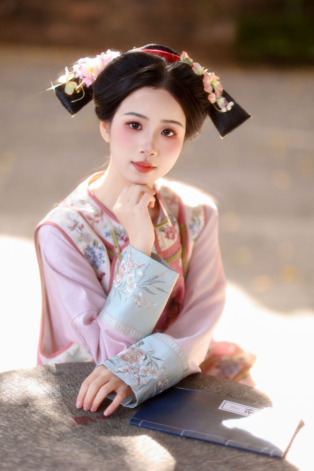 YiTuYu艺图语 Vol.8171 小杜同学 (26P)