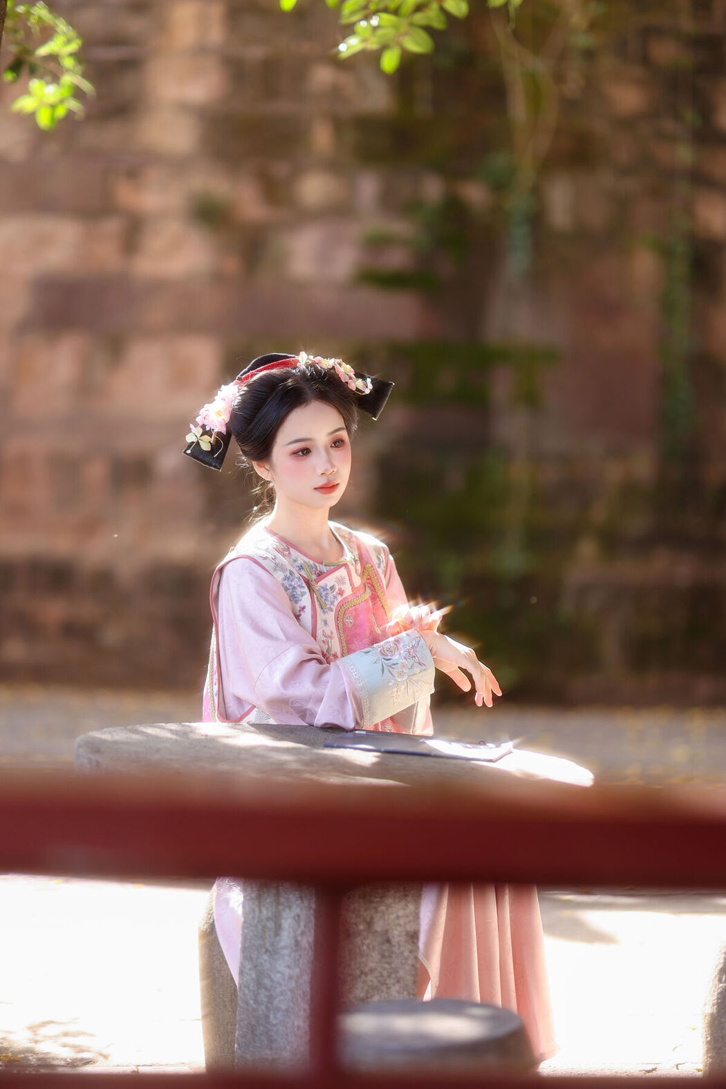YiTuYu艺图语 Vol.8171 小杜同学 (26P)