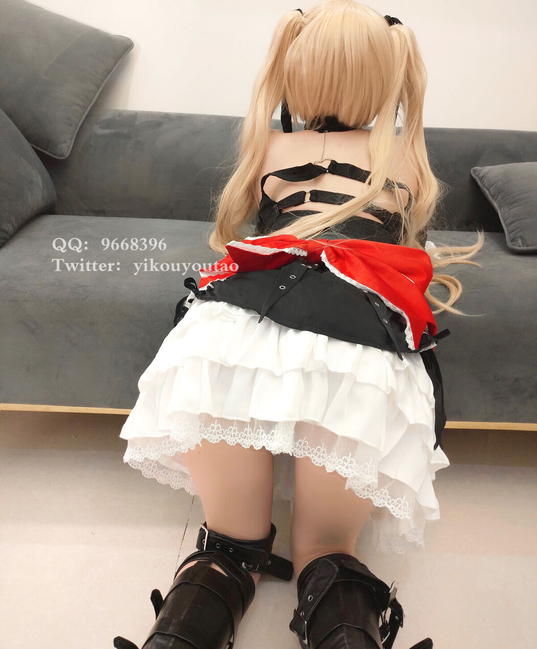 Coser@萌白酱 一口幼桃 &#8211; 最新顶级私拍-COS玛丽罗斯紫薇 (35P &#8211; 3V)