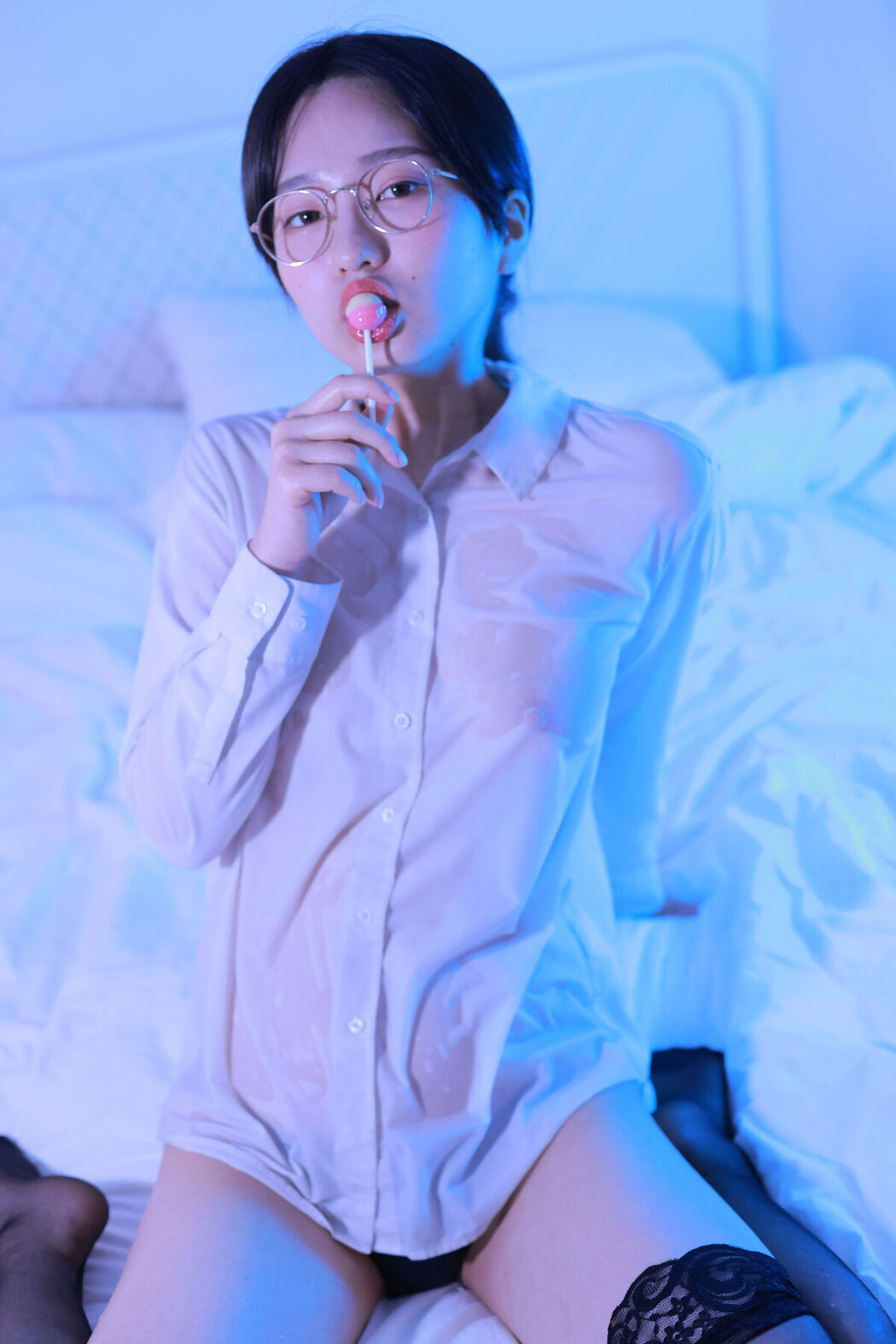 Sehee 세희 – Glasses Shirt Part1