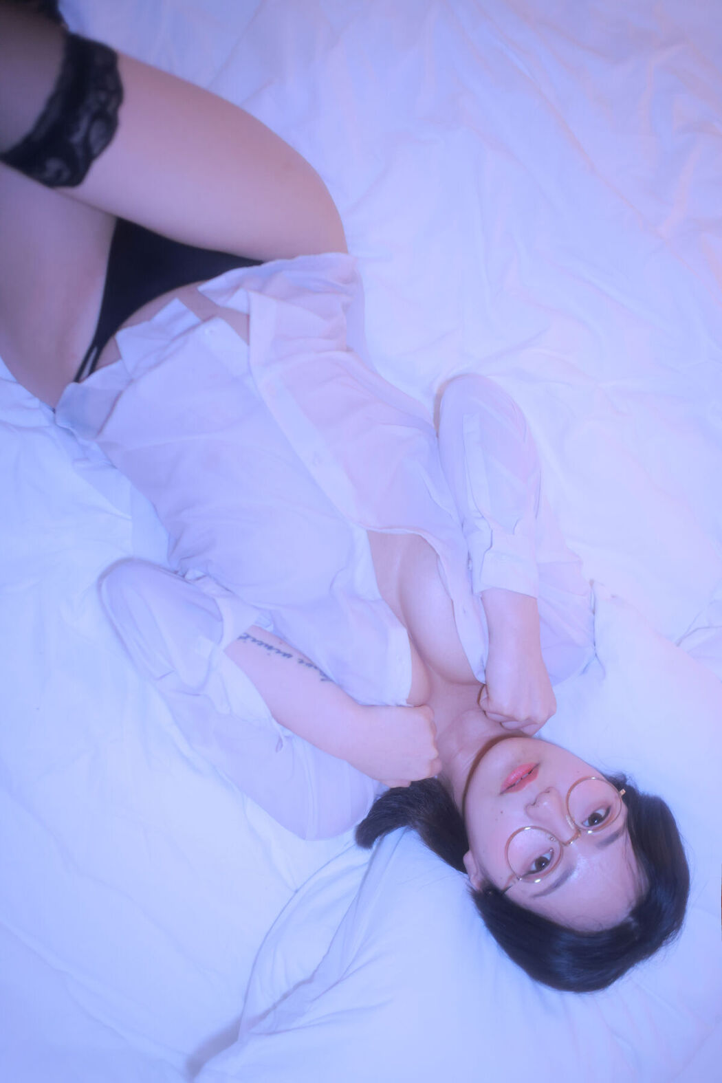 Sehee 세희 &#8211; Glasses Shirt Part1