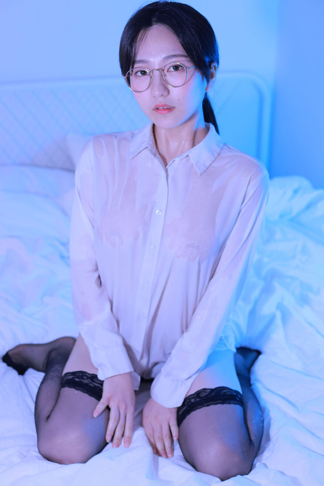 Sehee 세희 – Glasses Shirt Part1