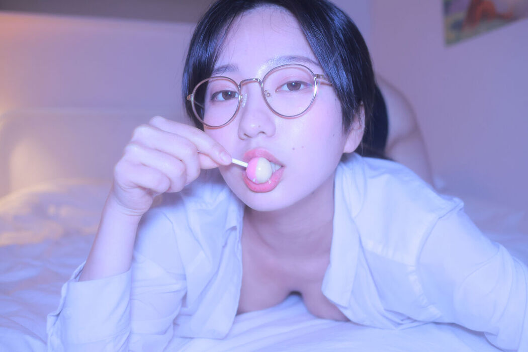 Sehee 세희 – Glasses Shirt Part2