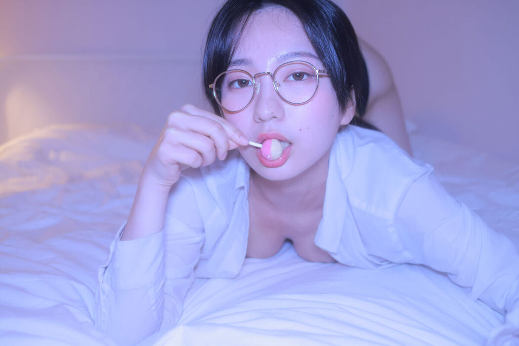 Sehee 세희 – Glasses Shirt Part2