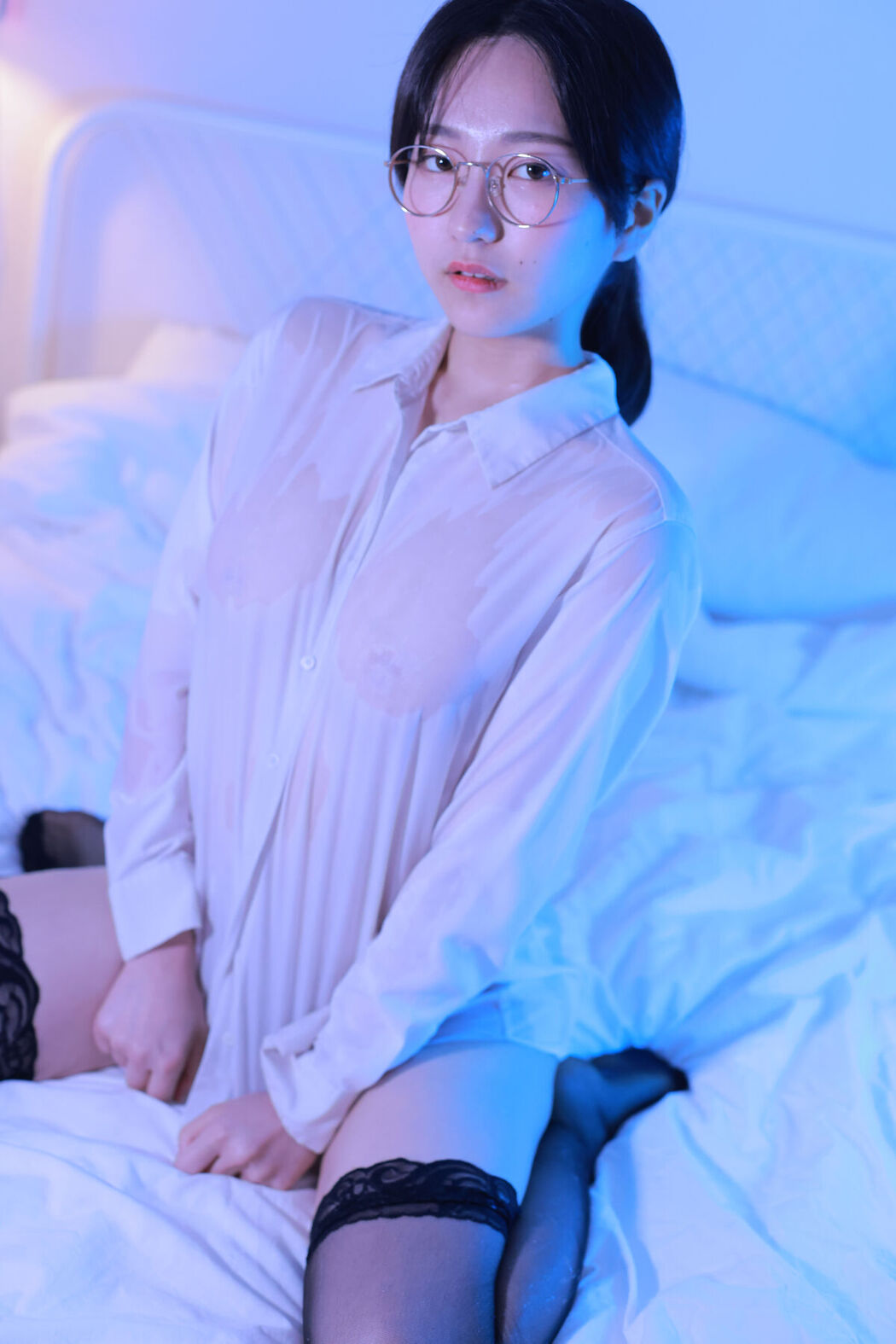 Sehee 세희 – Glasses Shirt Part1