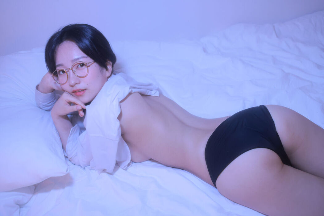 Sehee 세희 – Glasses Shirt Part2