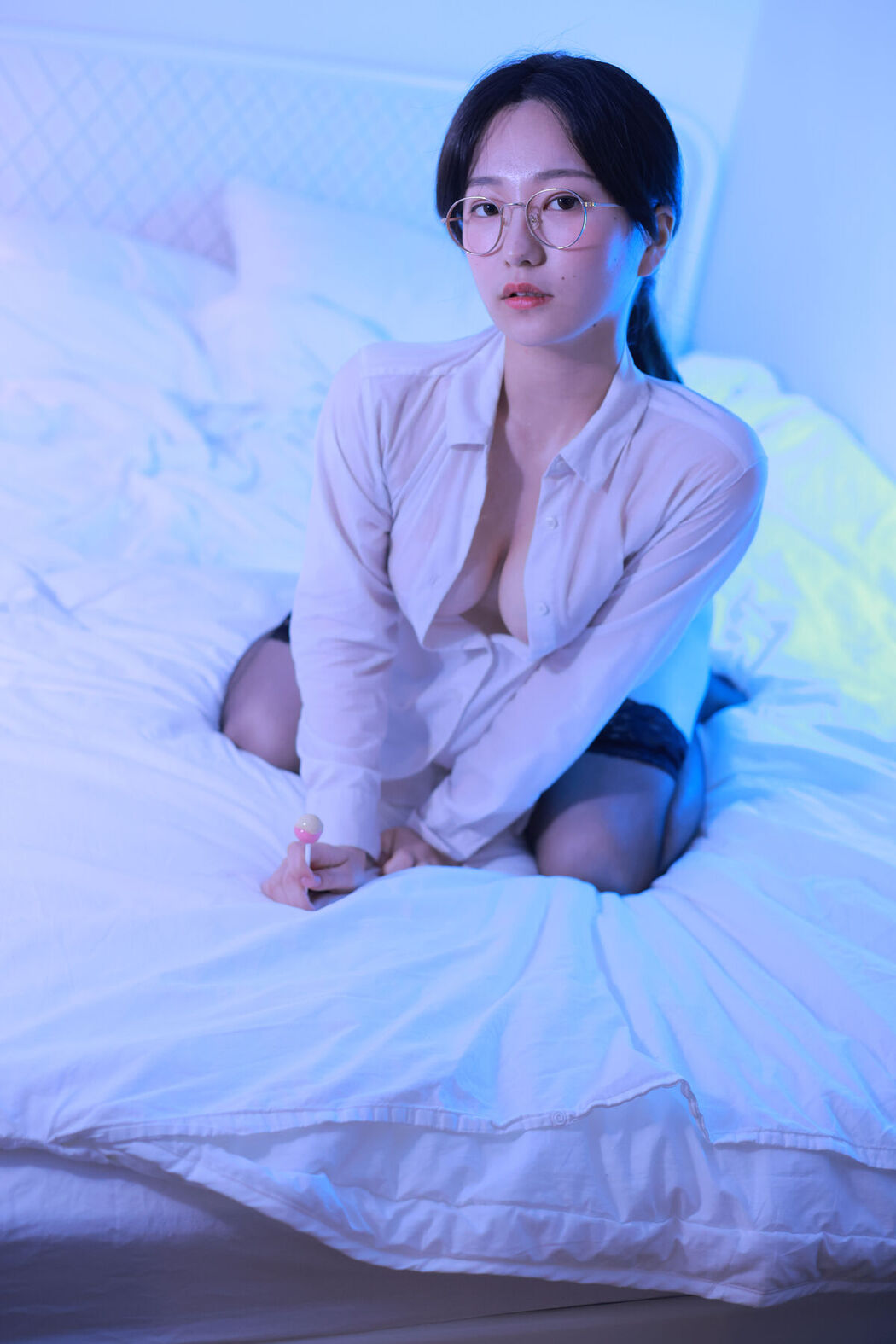 Sehee 세희 &#8211; Glasses Shirt Part1